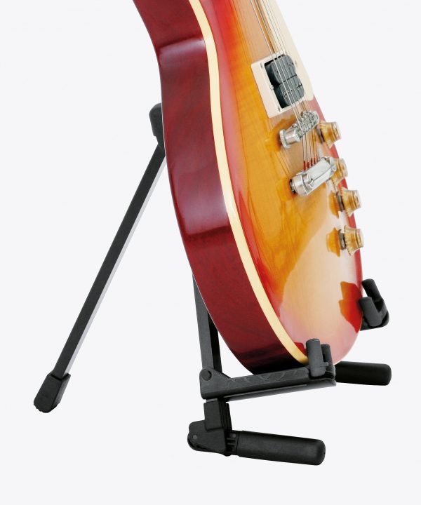K&M - 17550 Guitar Stand »Memphis Travel«